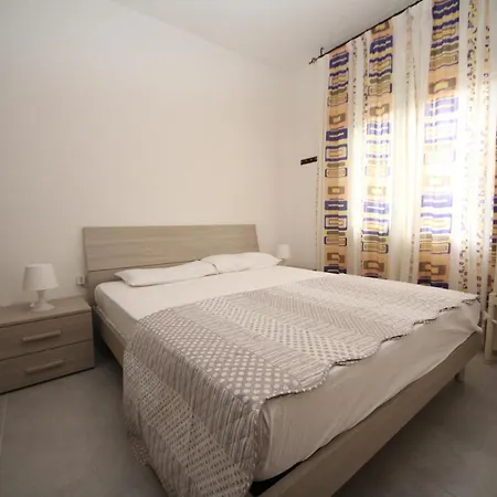 Faustina 02 Apartamento