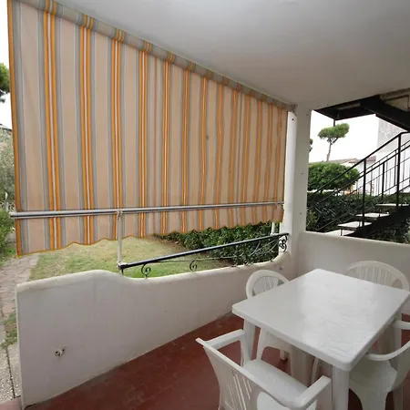 Faustina 02 Apartamento *