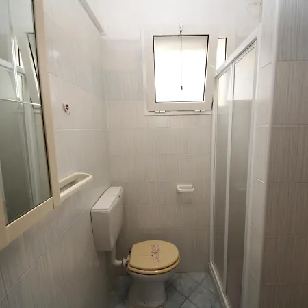 Apartamento Faustina 02 *